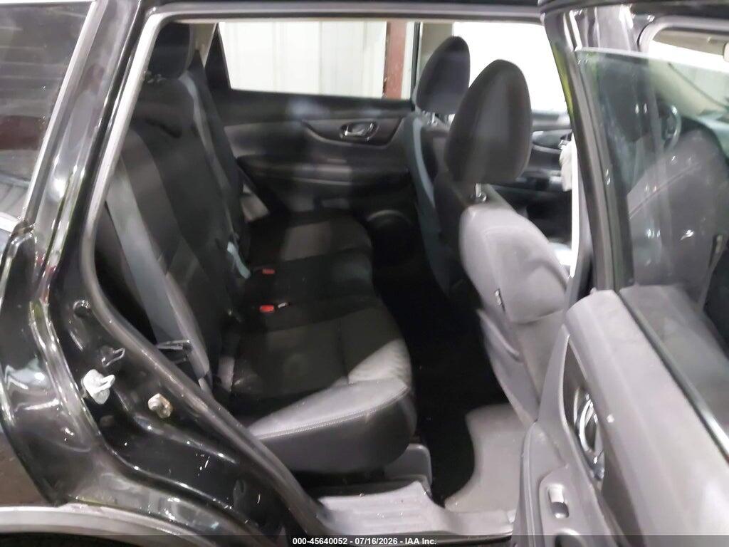 KNMAT2MT5HP517986 2017 NISSAN ROGUE photo no. 8