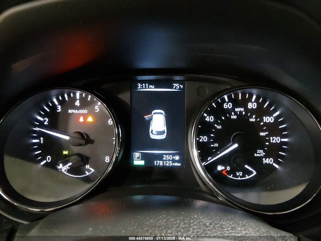5N1AT2MV3HC811147 2017 NISSAN ROGUE photo no. 7