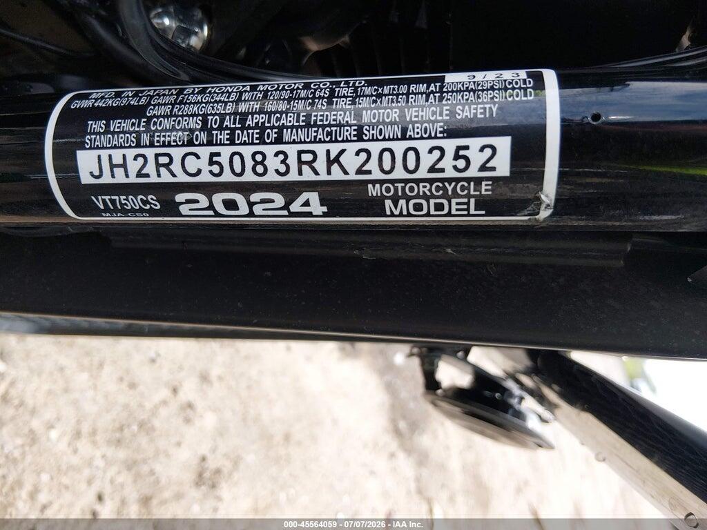 JH2RC5083RK200252 2024 HONDA VT750 photo no. 10