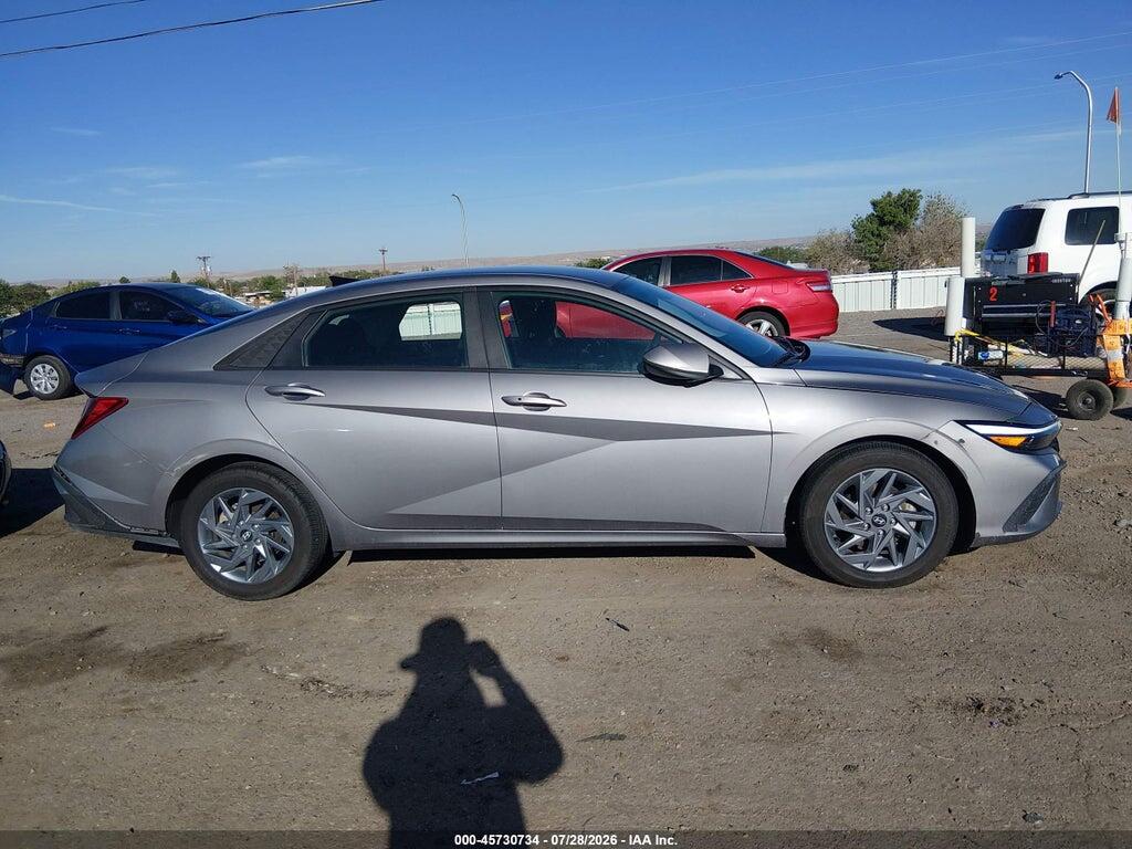 KMHLM4DG2RU692327 2024 HYUNDAI ELANTRA photo no. 12