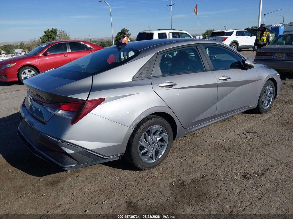 KMHLM4DG2RU692327 2024 HYUNDAI ELANTRA photo no. 4