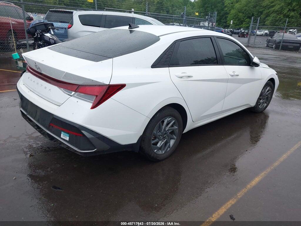 KMHLM4DG5RU683329 2024 HYUNDAI ELANTRA photo no. 4