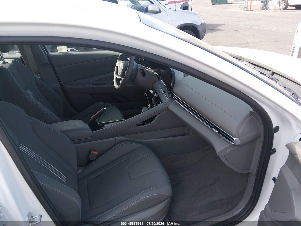KMHLM4DG9RU683334 2024 HYUNDAI ELANTRA photo no. 5