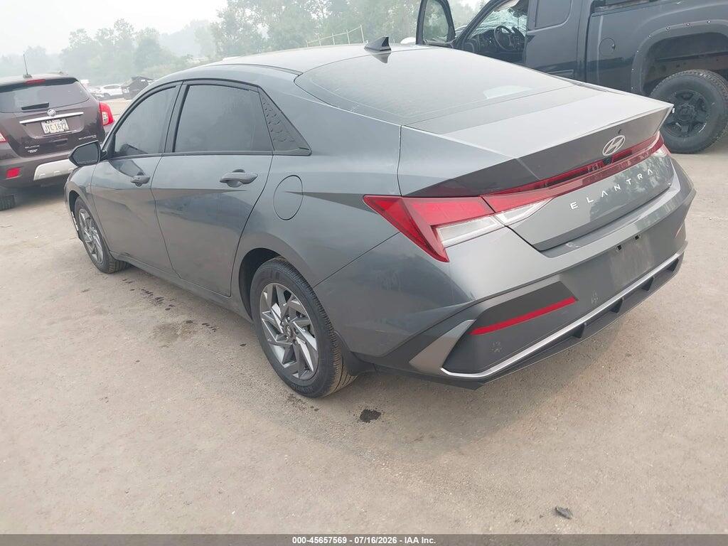 KMHLM4DG9RU835631 2024 HYUNDAI ELANTRA photo no. 3