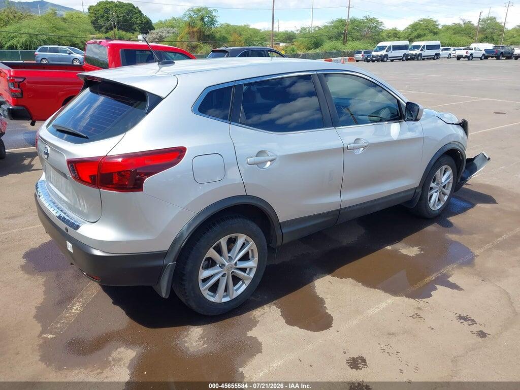 JN1BJ1CP9HW018061 2017 NISSAN ROGUE SPORT photo no. 4