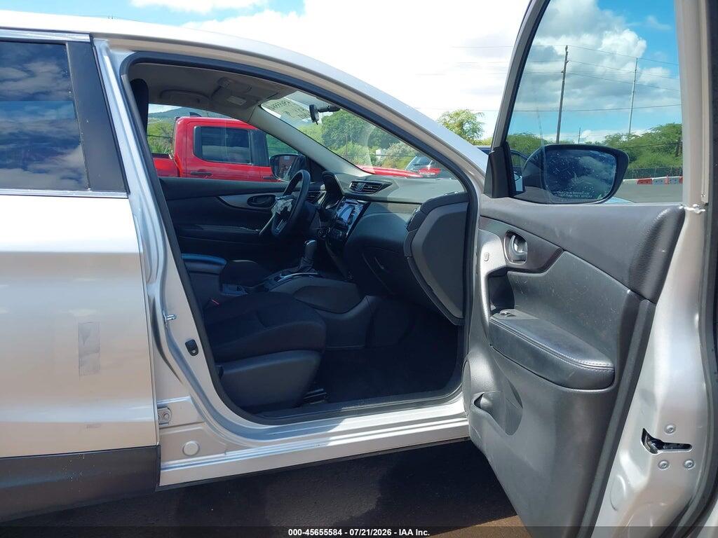 JN1BJ1CP9HW018061 2017 NISSAN ROGUE SPORT photo no. 5