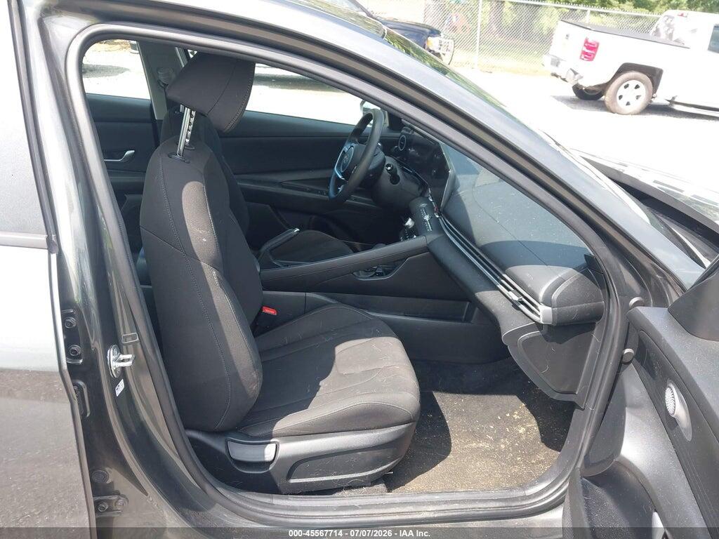 KMHLM4DG1RU656869 2024 HYUNDAI ELANTRA photo no. 5