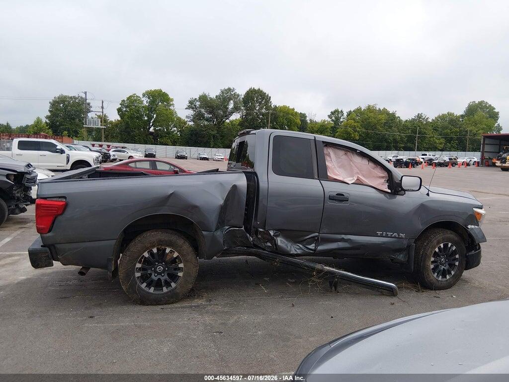 1N6AA1CJ0HN573424 2017 NISSAN TITAN photo no. 12