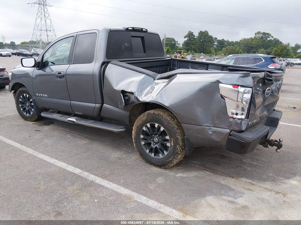 1N6AA1CJ0HN573424 2017 NISSAN TITAN photo no. 3