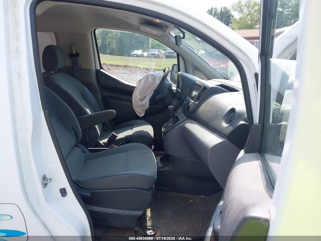 3N6CM0KN7GK694597 2016 NISSAN NV200 photo no. 5