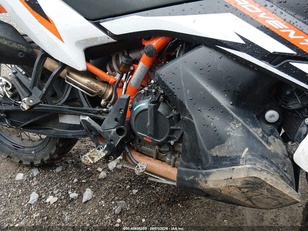 VBKTR6406MM814134 2021 KTM 890 photo no. 9