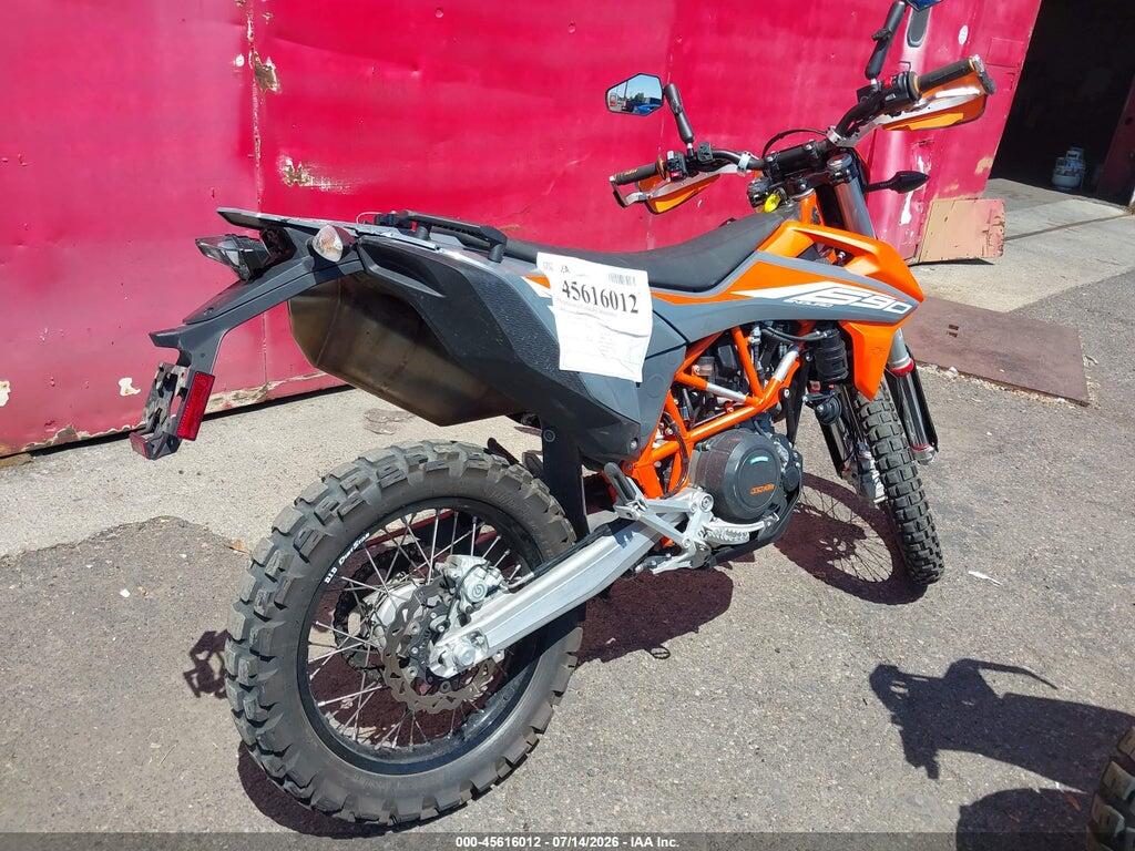 VBKLEV409MM709545 2021 KTM 690 photo no. 4