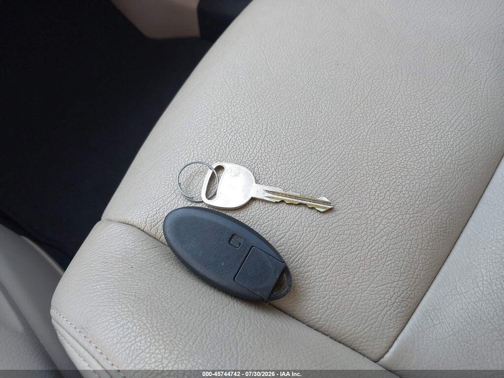 KNMAT2MT4GP630150 2016 NISSAN ROGUE photo no. 11