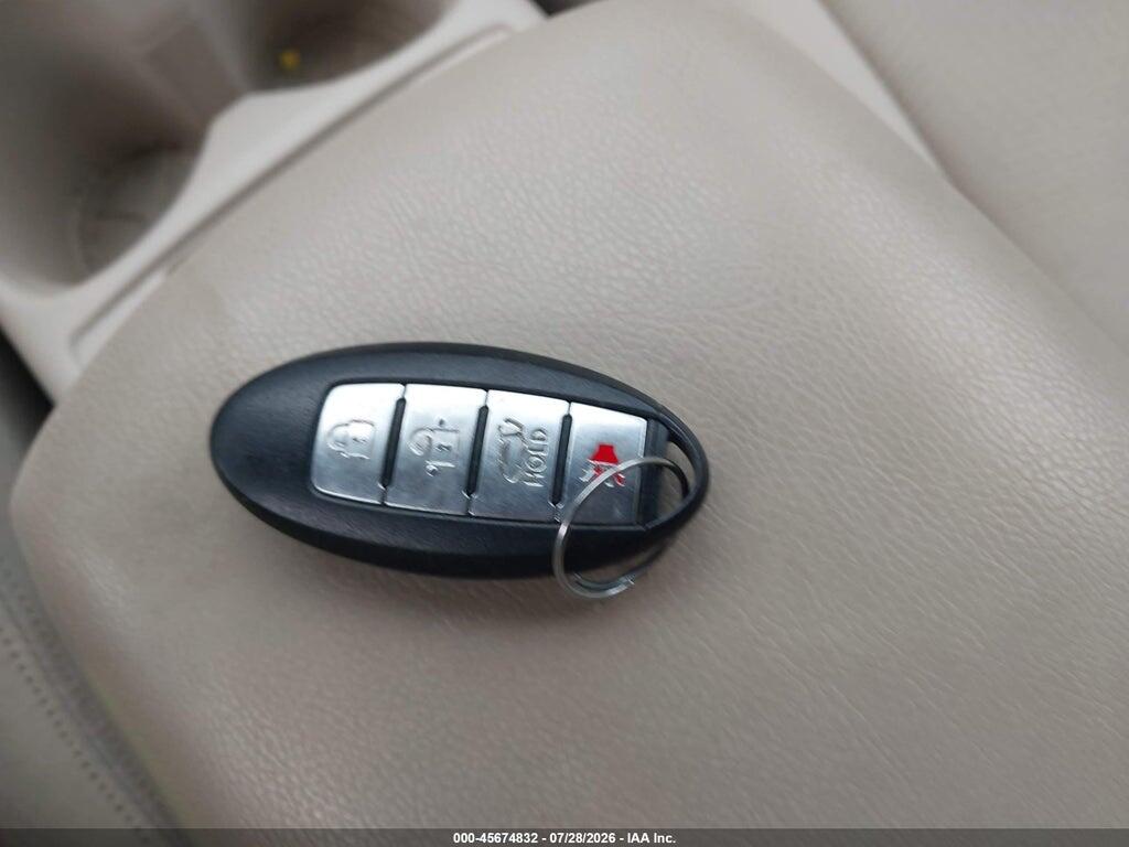 KNMAT2MV8GP640715 2016 NISSAN ROGUE photo no. 11