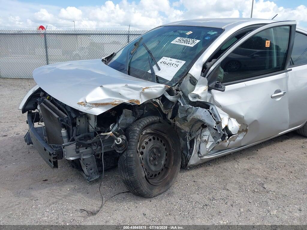3N1CN7AP1HK467132 2017 NISSAN VERSA photo no. 6