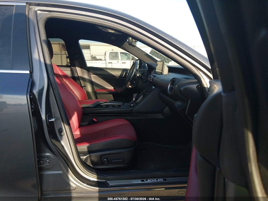 JTHA81F29M5046686 2021 LEXUS IS 300 photo no. 5
