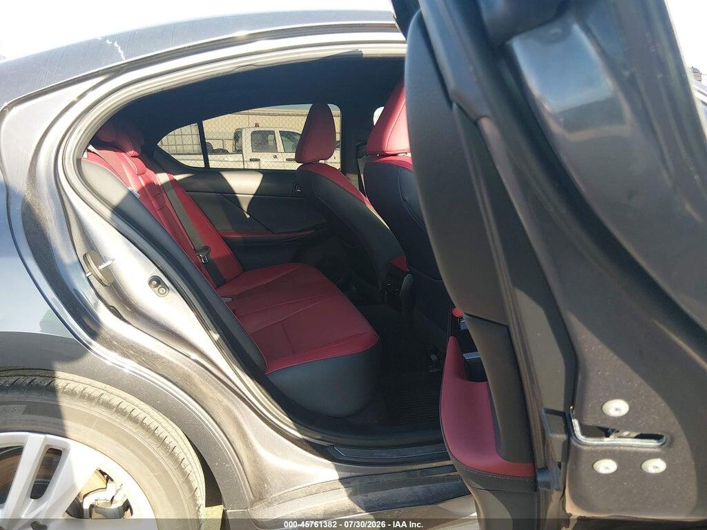 JTHA81F29M5046686 2021 LEXUS IS 300 photo no. 8