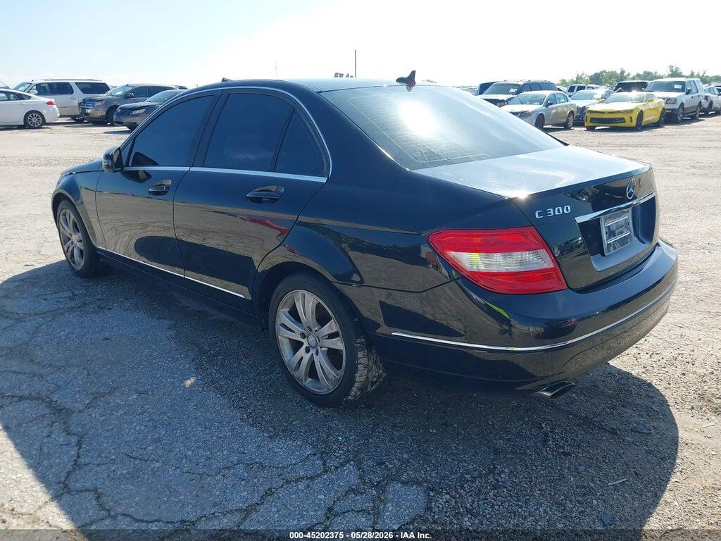 WDDGF5EB1BR158498 2011 MERCEDES-BENZ C 300 photo no. 3