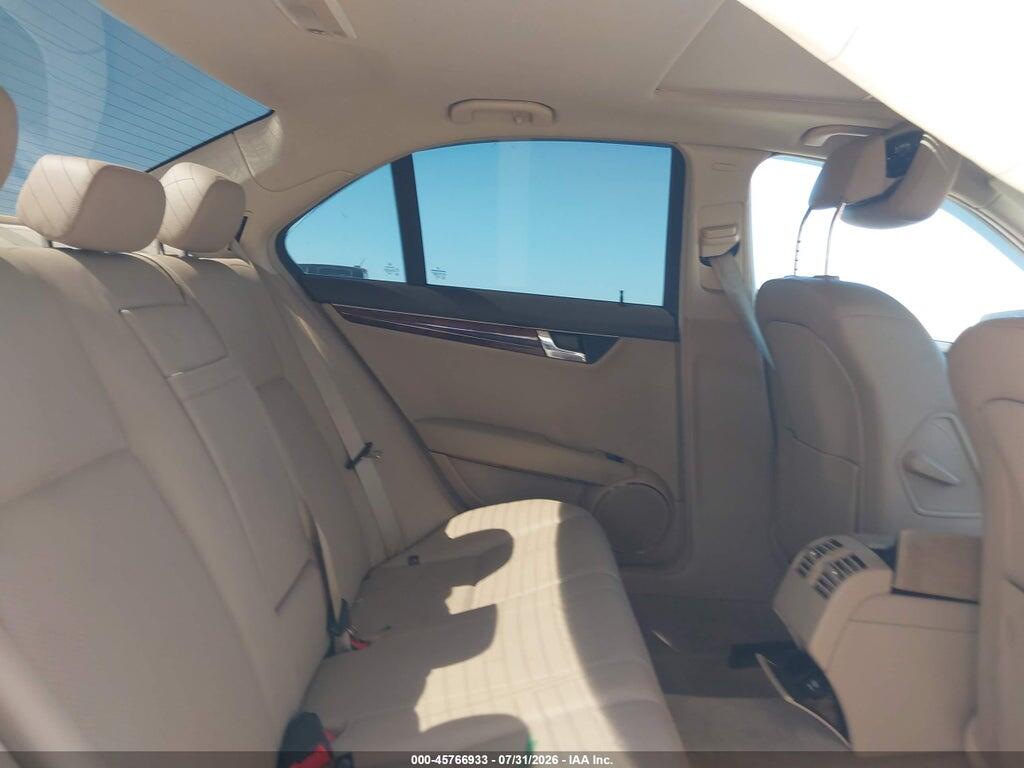 WDDGF5EB0BR150618 2011 MERCEDES-BENZ C 300 photo no. 8