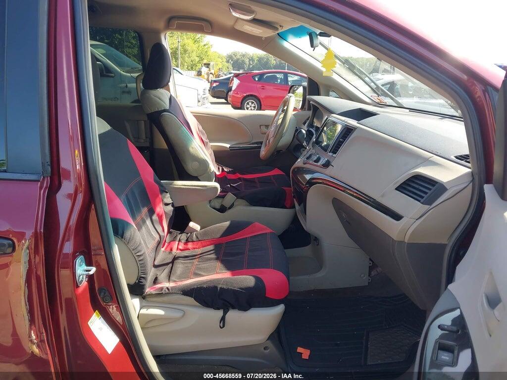 5TDZK3DC9ES504493 2014 TOYOTA SIENNA photo no. 5