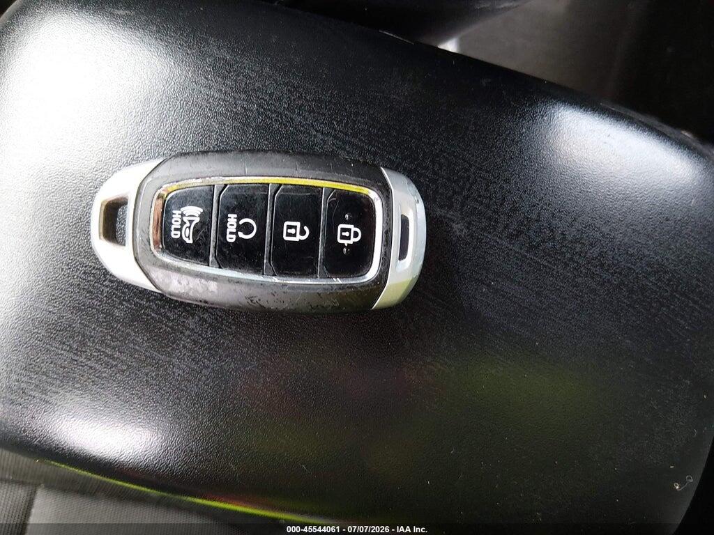 KMHRC8A39RU337127 2024 HYUNDAI VENUE photo no. 11