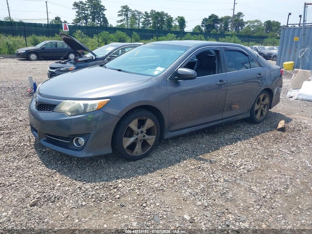 4T1BF1FK7EU379113 2014 TOYOTA CAMRY photo no. 2