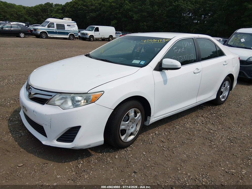 4T1BF1FK3EU865756 2014 TOYOTA CAMRY photo no. 2