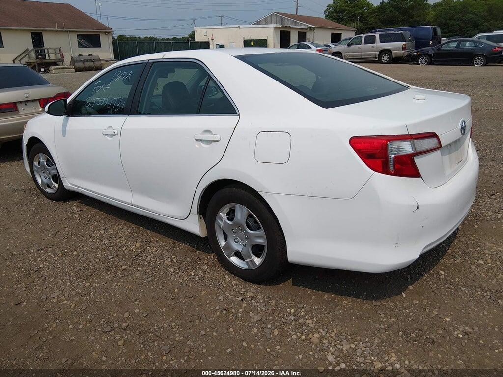 4T1BF1FK3EU865756 2014 TOYOTA CAMRY photo no. 3
