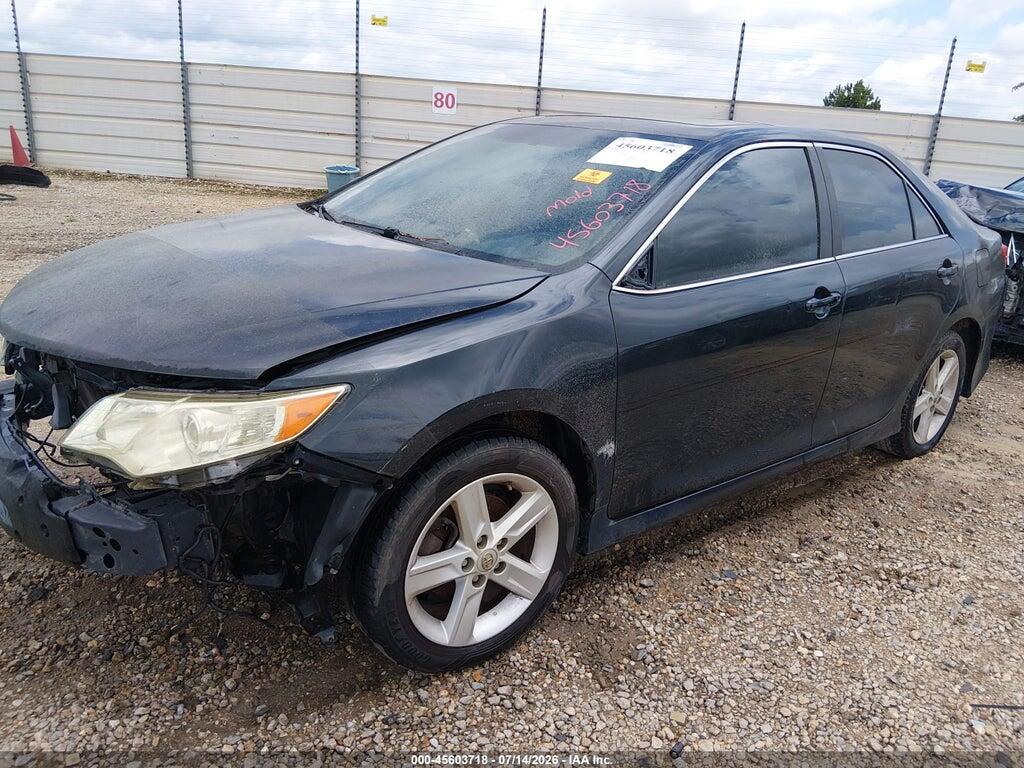 4T1BF1FK6EU858820 2014 TOYOTA CAMRY photo no. 2