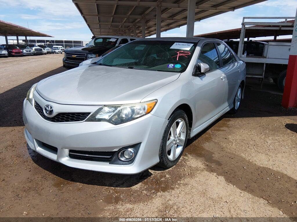 4T1BF1FK7EU367964 2014 TOYOTA CAMRY photo no. 2