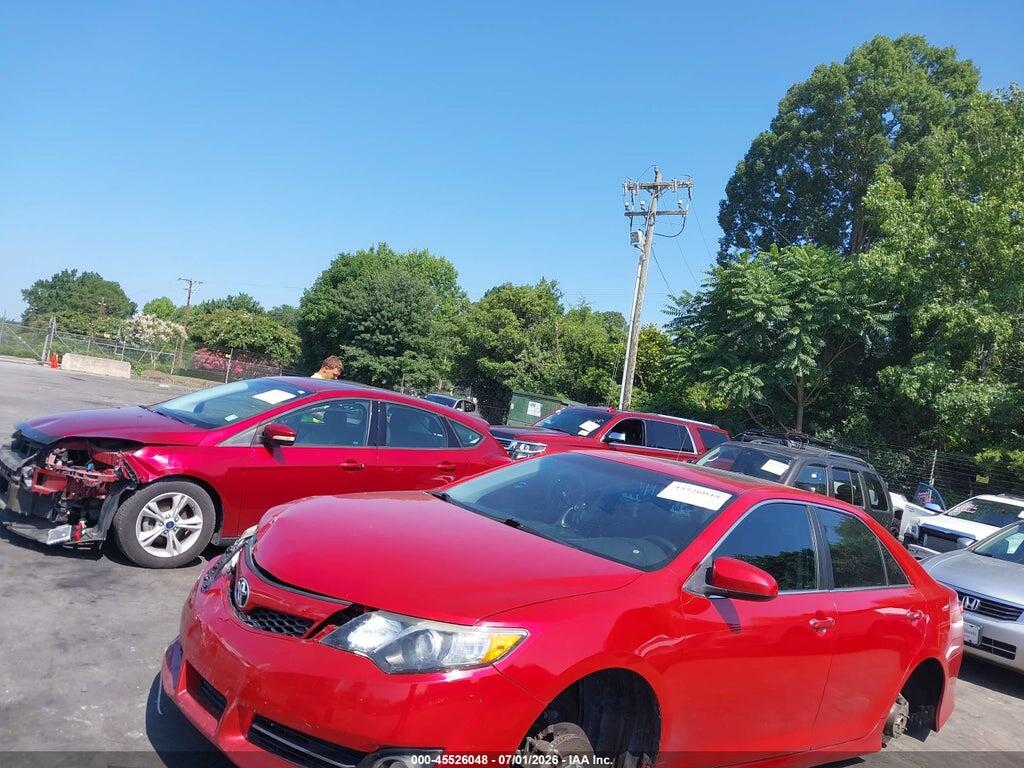 4T1BF1FK9EU757965 2014 TOYOTA CAMRY photo no. 2