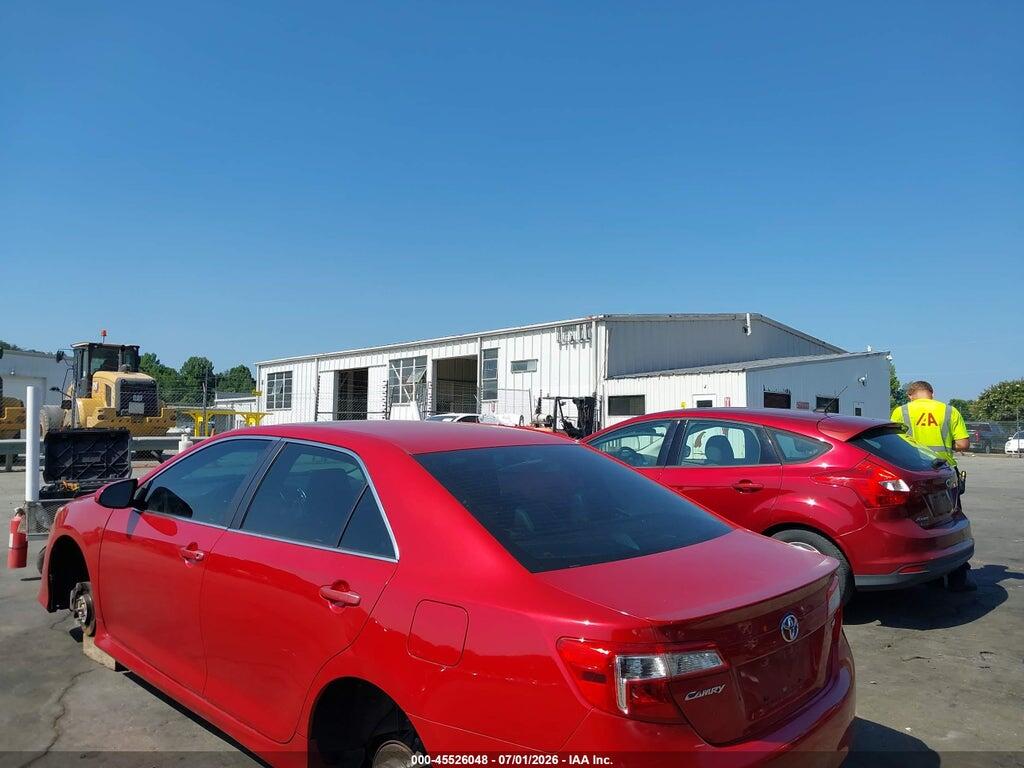 4T1BF1FK9EU757965 2014 TOYOTA CAMRY photo no. 3