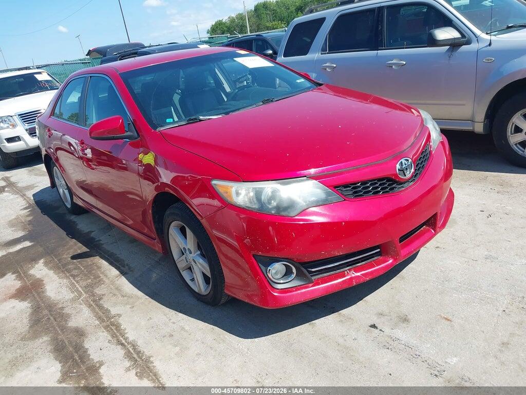 4T1BF1FK4EU828411 2014 TOYOTA CAMRY photo no. 1