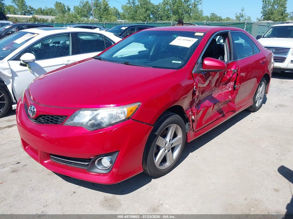 4T1BF1FK4EU828411 2014 TOYOTA CAMRY photo no. 2