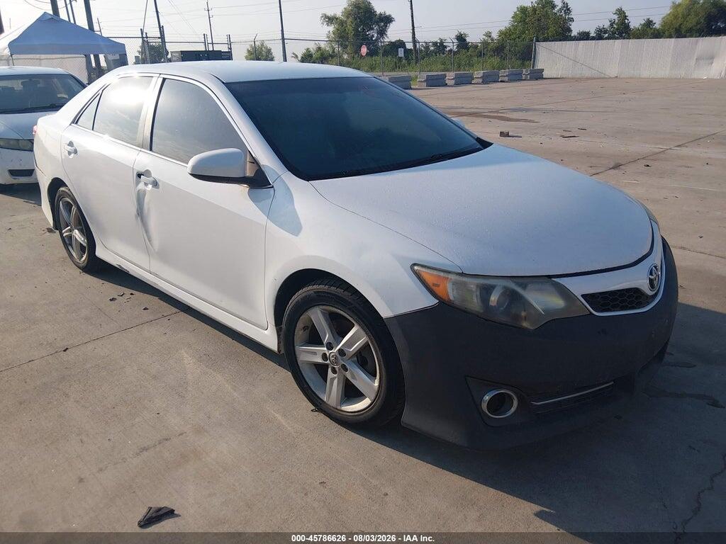 4T1BF1FK2EU738786 2014 TOYOTA CAMRY photo no. 1