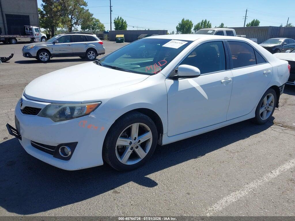 4T1BF1FK3EU793750 2014 TOYOTA CAMRY photo no. 2