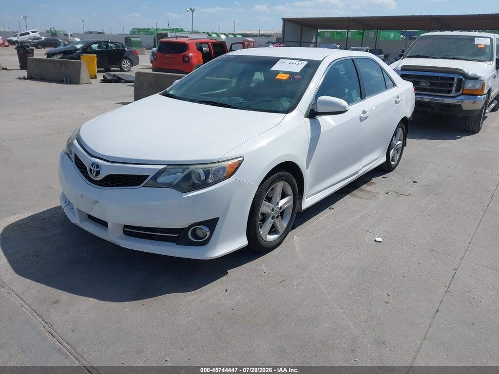 4T1BF1FK7EU330719 2014 TOYOTA CAMRY photo no. 2