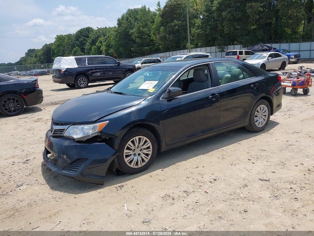 4T1BF1FK8EU742406 2014 TOYOTA CAMRY photo no. 2