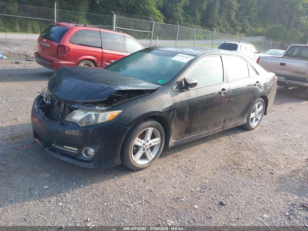 4T1BF1FKXEU755898 2014 TOYOTA CAMRY photo no. 2