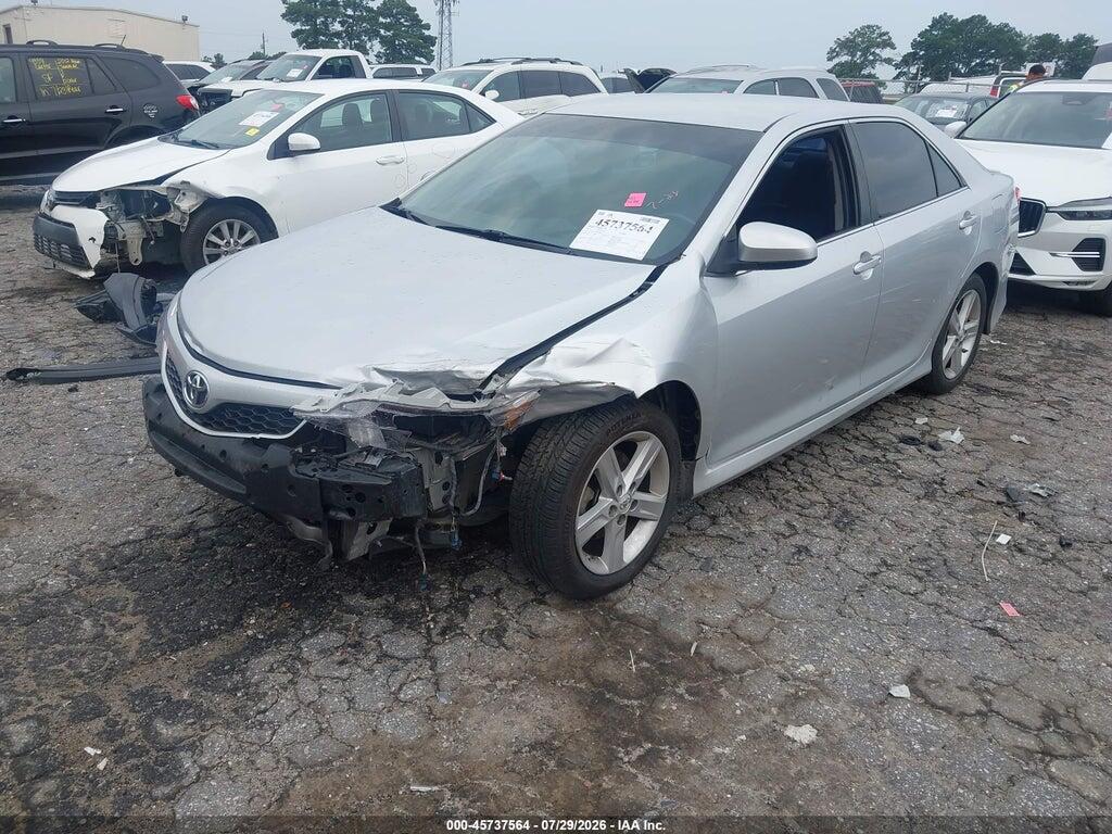 4T1BF1FK3EU380114 2014 TOYOTA CAMRY photo no. 2