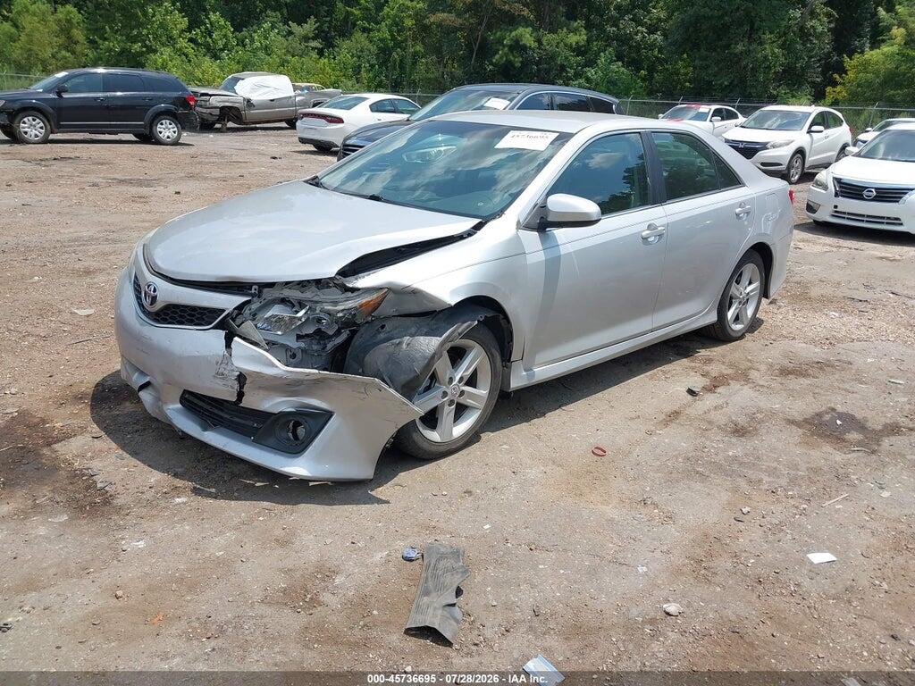 4T1BF1FK2EU339103 2014 TOYOTA CAMRY photo no. 2