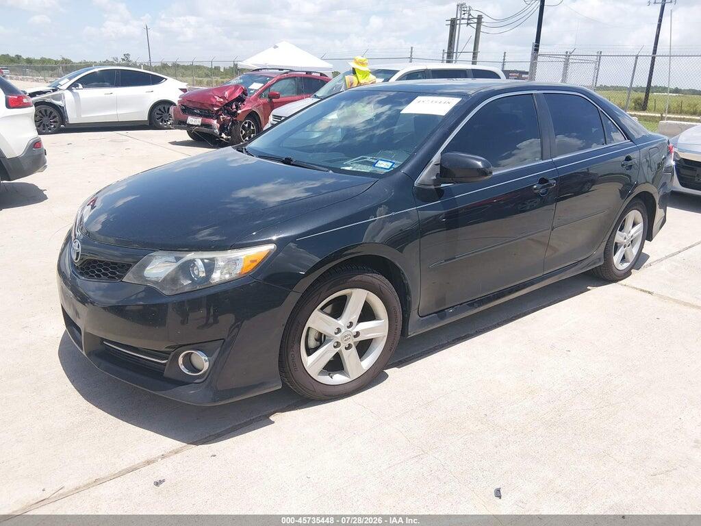 4T1BF1FK3EU773465 2014 TOYOTA CAMRY photo no. 2