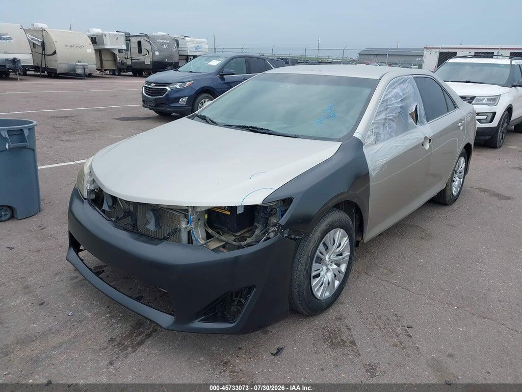 4T4BF1FK2ER426988 2014 TOYOTA CAMRY photo no. 2