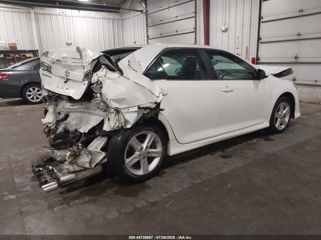 4T1BF1FK4EU738241 2014 TOYOTA CAMRY photo no. 4