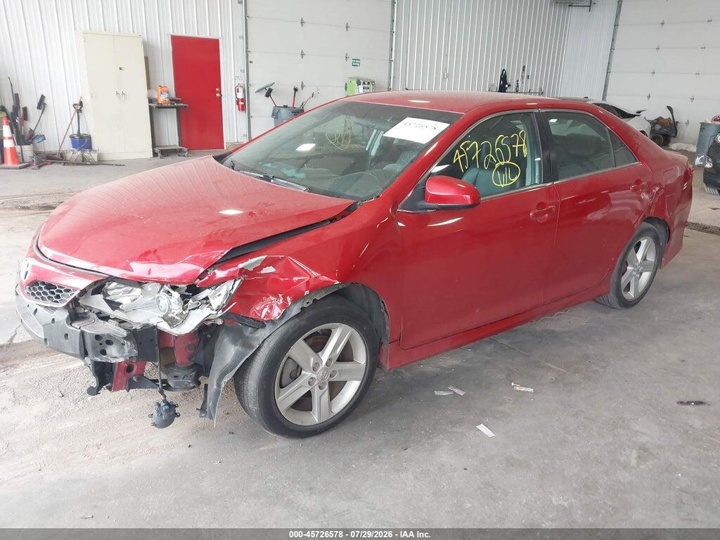 4T1BF1FK1EU815745 2014 TOYOTA CAMRY photo no. 2