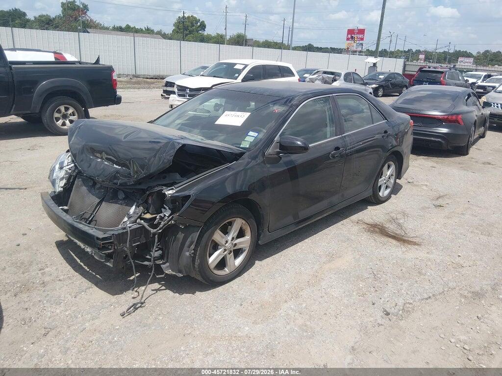 4T1BF1FK8EU335301 2014 TOYOTA CAMRY photo no. 2