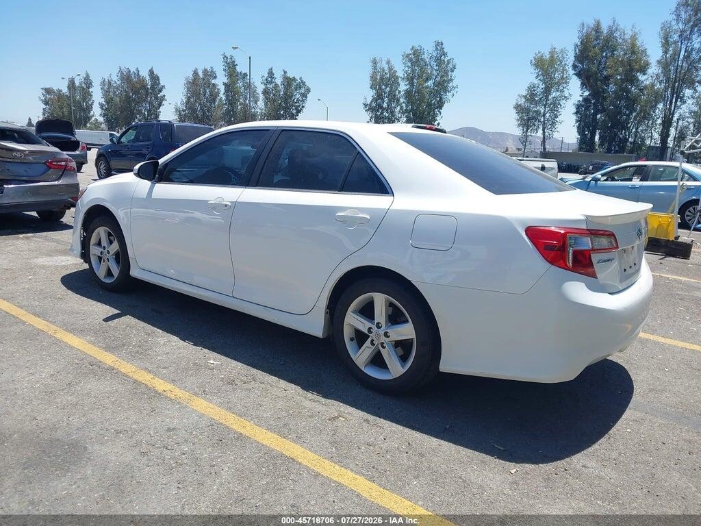 4T1BF1FK4EU458335 2014 TOYOTA CAMRY photo no. 3