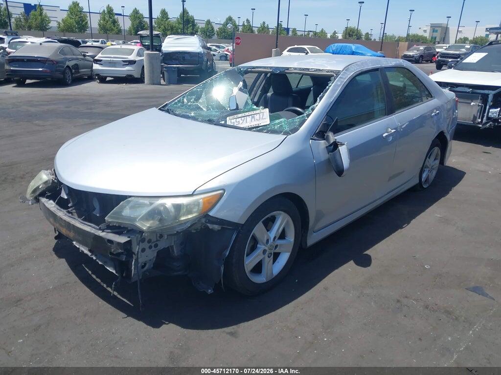 4T1BF1FK0EU747681 2014 TOYOTA CAMRY photo no. 2