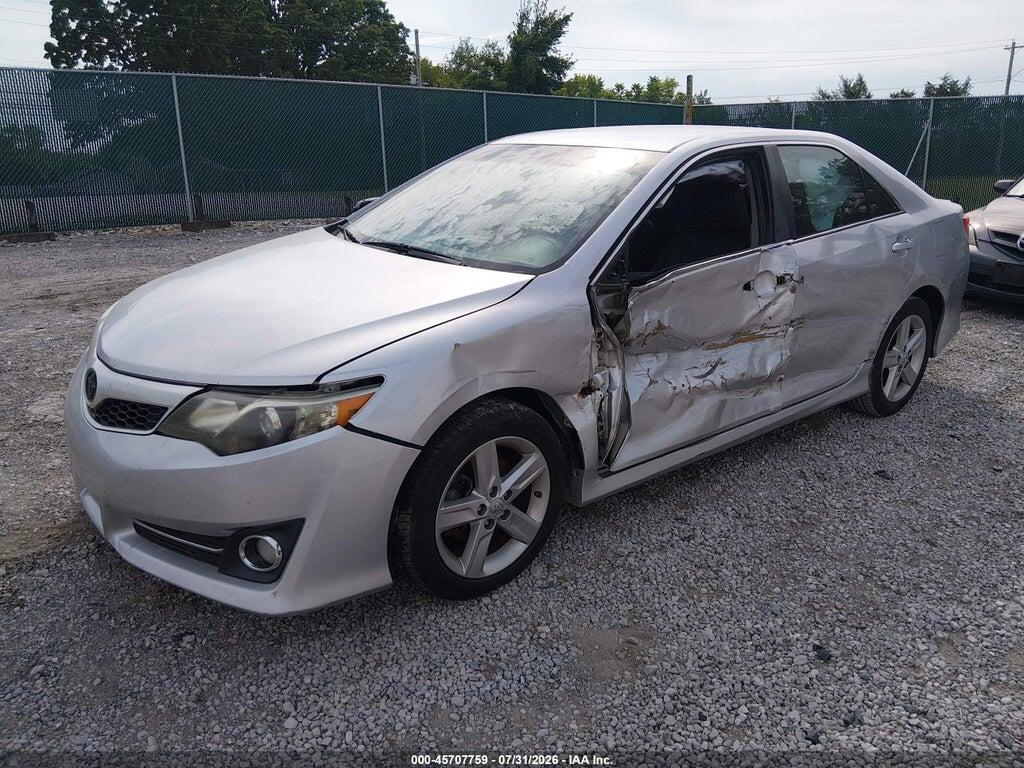 4T1BF1FKXEU312702 2014 TOYOTA CAMRY photo no. 2