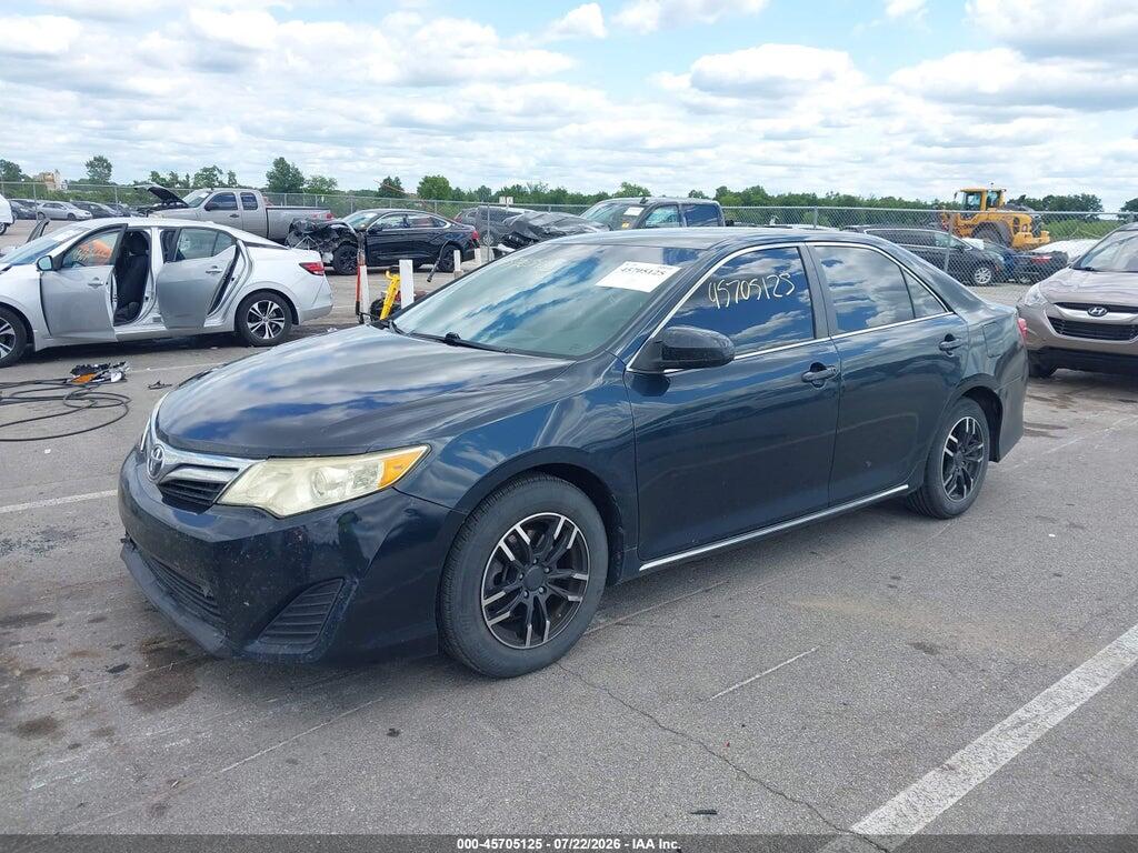 4T1BF1FK3EU413547 2014 TOYOTA CAMRY photo no. 2